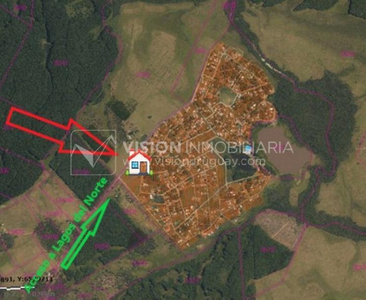 Venta de Casa / Chacra en Lagos del Norte, Rivera. 1.769 m2 de Terreno y 137 m2 Construidos. Piscina. Casa en una planta, Construcción Tradicional con Tejas. 4 dormitorios y 2 baños completos. Gran estufa a Leña. U$ 115.000 dólares-32