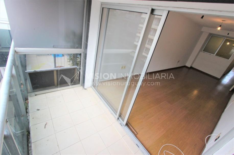 Apartamento al Frente de 1 Dormitorio y 1 Baño, impecable, Pocitos-6