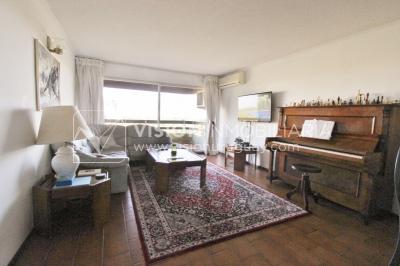 Apartamento en piso alto, 2 dorm. y servicio, muy amplios ambientes 118m2 con amenities y gran confort.