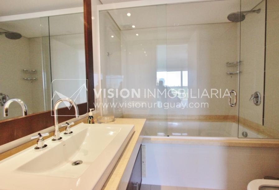 Apto en Aquarela Tower, lo mejor de Punta del Este | 4 dorm en suite + servicio, 253 m2 -33