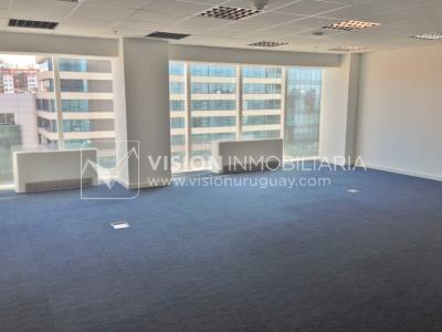 Oficina en Torre IV - Mvdeo. World Trade Center, Usd 380,000