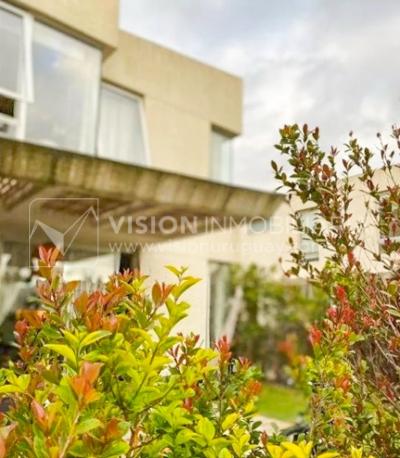 Casas . 3 dorm y 3 baños, Barrio Privado GREENS Arq. Carlos Ott, Barra de Carrasco - U$ 330.000