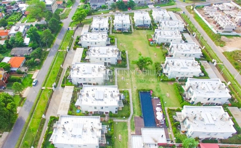 Casas . 3 dorm y 3 baños, Barrio Privado GREENS Arq. Carlos Ott, Barra de Carrasco - U$ 330.000-1