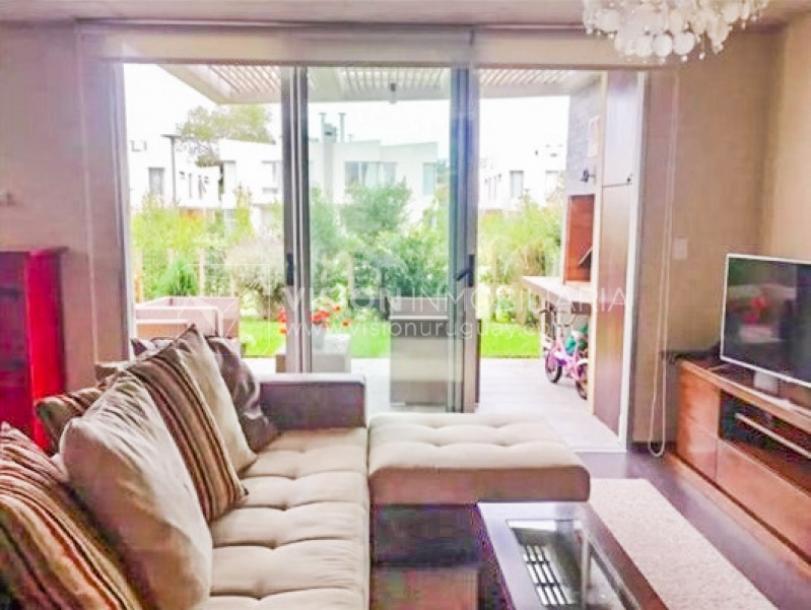 Casa en Venta en GREENS, Barrio Privado diseñado por el Arq. Carlos Ott. 3 dormitorios y 3 baños, 2 cocheras - U$ 340.000 dólares-0