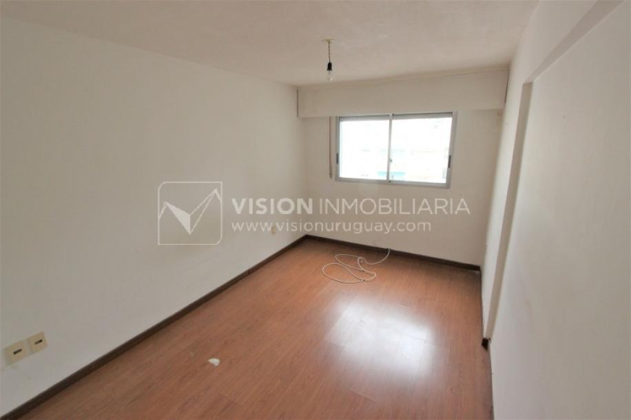 Apartamento al Frente de 1 Dormitorio y 1 Baño, impecable, Pocitos-12