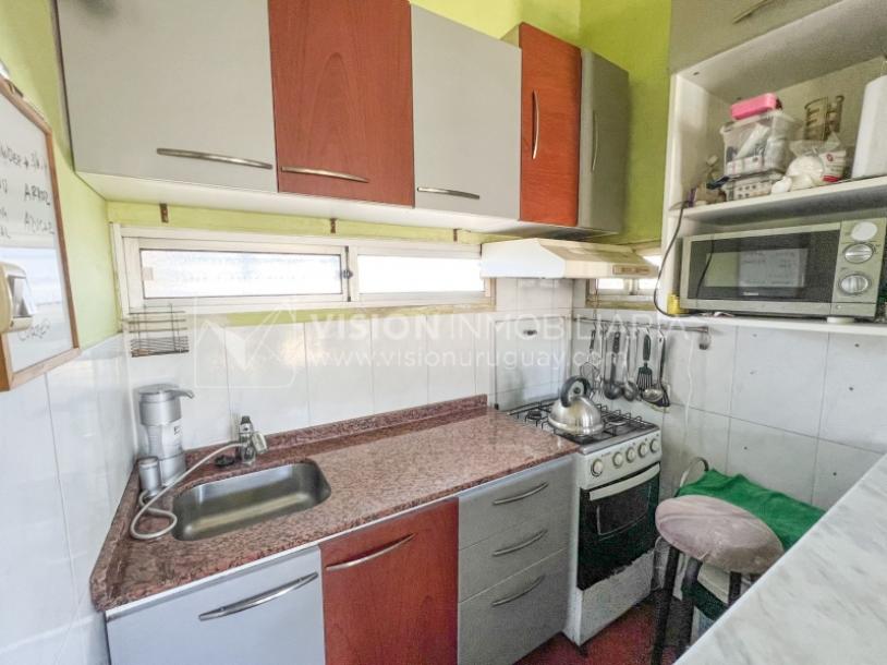 Venta conjunta de Dos Casas independientes en un gran terreno de 622 m2, una de 2 Dormitorios y 1 Baño, la otra de 1 Dormitorio y 1 Baño, Parrillero, Garaje. Barrio Español del balneario Atlántida, 8 cuadras al Norte de la Interbalnearia por Ruta 11.-35