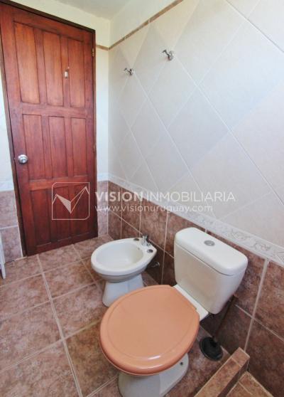 Espectacular Casa en Punta del Diablo a pasos del mar; piscina climatizada, barbacoa, chillout.