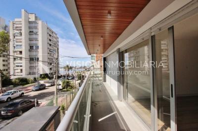 Aptos con Renta U$S 1,250 xMes en Puerto del Buceo, 1er Piso, finas terminaciones.