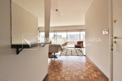 Alquila Apto. de 200m2 sobre el Parque Villa Biarritz, 3 dorm+servicio, garaje