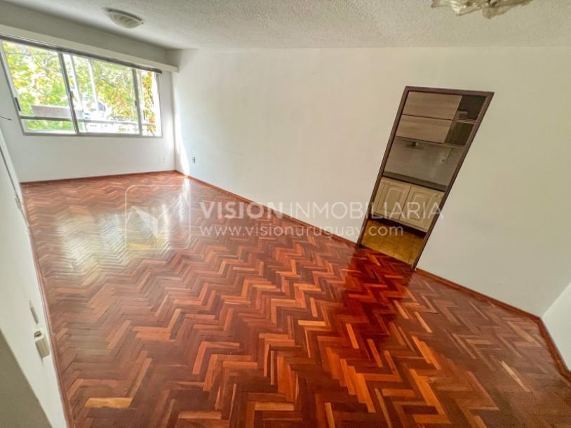 Apartamento con Renta en Venta al frente 2 Dormitorios 2 Baños, La Blanqueada, Av. 8 de Octubre, en Piso 3. Semiequipado. Amenities: 3 Parrilleros, gran Patio Juegos para Niños. Portería y Vigilancia-3