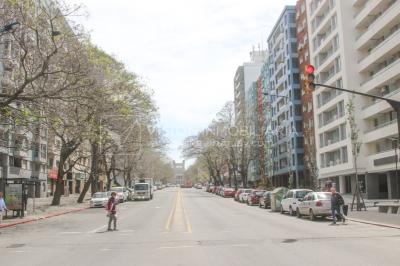 Apto nuevo 2 Dorm, 1 Baño, Av Libertador, 3er Piso MB vista, Sol directo todo el día, 2 balcones, 51 m2, Centro / Aguada. Renta sin impuestos: Vivienda Social.