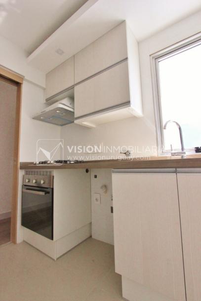 Aptos con Renta U$S 1,250 xMes en Puerto del Buceo, 1er Piso, finas terminaciones.-13