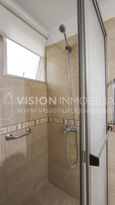 Apto. 1 Dorm. divino punto en Pocitos, a 200m de Rambla, 34m2. Alquiler $26.000 / GC $3500