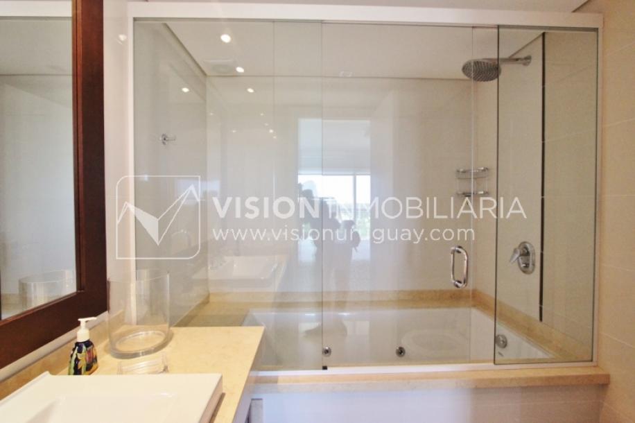 Apto en Aquarela Tower, lo mejor de Punta del Este | 4 dorm en suite + servicio, 253 m2 -37