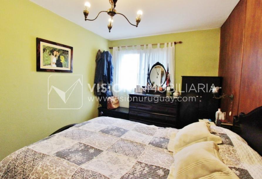 Apartamento con Renta al frente sobre Av. 8 de Octubre casi Propios, en 5to Piso, 3 dormitorios y 1 baño, impecable-24