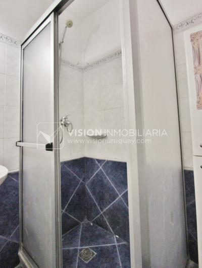 Excelente Apartamento en Pocitos, Pagola casi Rambla; 3 dormitorios y 2 baños, cocina definida. Con Garaje.