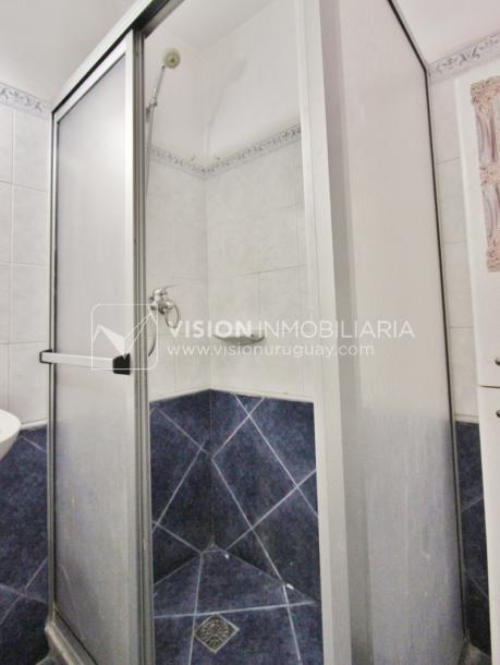 Excelente Apartamento en Pocitos, Pagola casi Rambla; 3 dormitorios y 2 baños, cocina definida. Con Garaje.-27