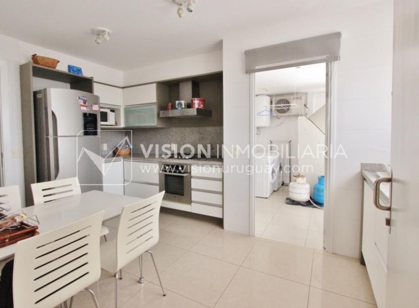 Apto en Aquarela Tower, lo mejor de Punta del Este | 4 dorm en suite + servicio, 253 m2 -75