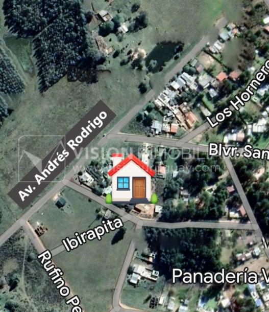 Venta de Casa / Chacra en Lagos del Norte, Rivera. 1.769 m2 de Terreno y 137 m2 Construidos. Piscina. Casa en una planta, Construcción Tradicional con Tejas. 4 dormitorios y 2 baños completos. Gran estufa a Leña. U$ 115.000 dólares-30