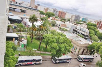 Apartamento-Monoambiente equipado, 25 m2, frente al Punta Carretas Shopping.