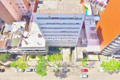 Excelente Apartamento en Pocitos, Pagola casi Rambla; 3 dormitorios y 2 baños, cocina definida. Con Garaje.