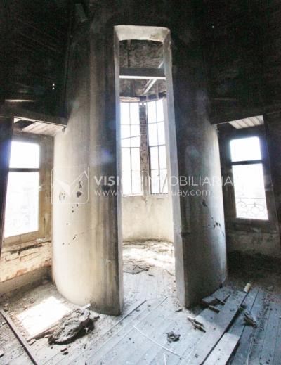 Edificio Palacio Amézaga, oportunidad de inversión, a reciclar para sede corporativa, oficinas u otro destino, 1500 m2 en el corazón de la Cd. Vieja.