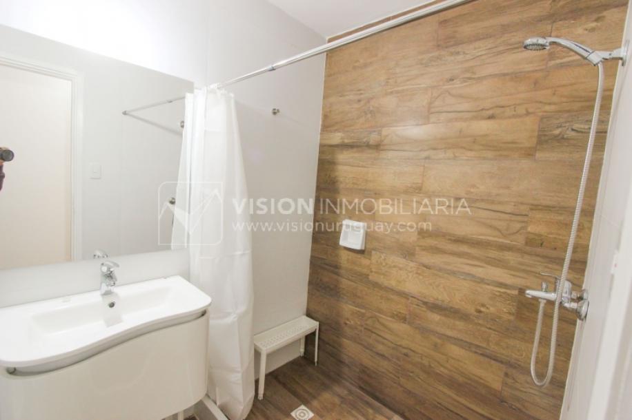 Apto Pocitos esq. Rambla, 3 Dorm 2 Baños, Cocina definida, 2do Piso al Frente, Garaje.-19