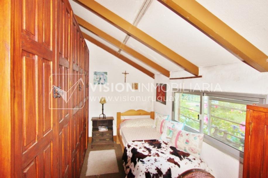 Chacra de 15 hás con el confort de hermosa casa reciclada, barbacoa y piscina climatizada.-48