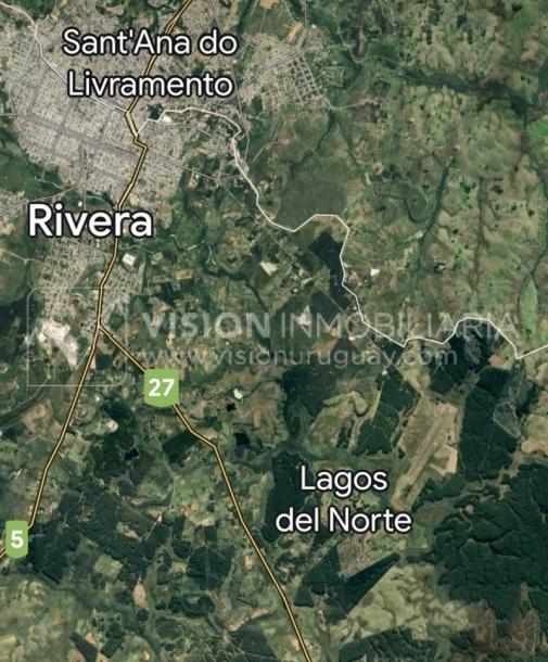 Venta de Casa / Chacra en Lagos del Norte, Rivera. 1.769 m2 de Terreno y 137 m2 Construidos. Piscina. Casa en una planta, Construcción Tradicional con Tejas. 4 dormitorios y 2 baños completos. Gran estufa a Leña. U$ 115.000 dólares-22