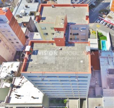 Excelente Apartamento en Pocitos, Pagola casi Rambla; 3 dormitorios y 2 baños, cocina definida. Con Garaje.