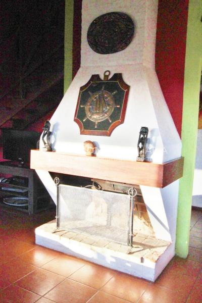 Espectacular Casa en Punta del Diablo a pasos del mar; piscina climatizada, barbacoa, chillout.