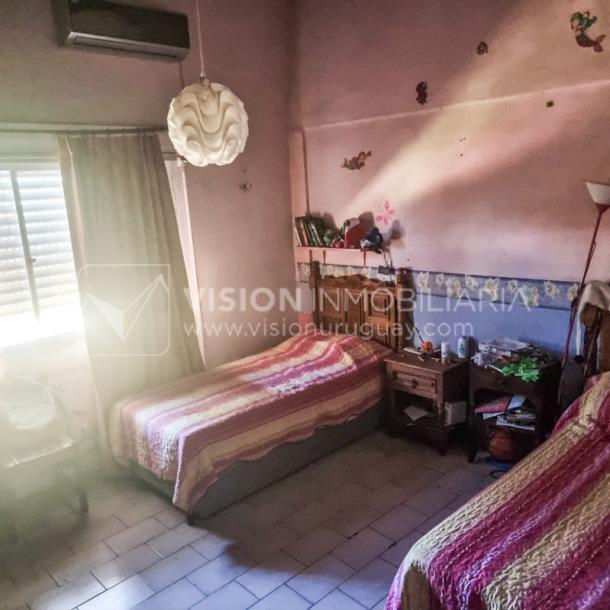 Venta de Casa / Chacra en Lagos del Norte, Rivera. 1.769 m2 de Terreno y 137 m2 Construidos. Piscina. Casa en una planta, Construcción Tradicional con Tejas. 4 dormitorios y 2 baños completos. Gran estufa a Leña. U$ 115.000 dólares-16