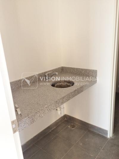 Oficina en Torre IV - Mvdeo. World Trade Center