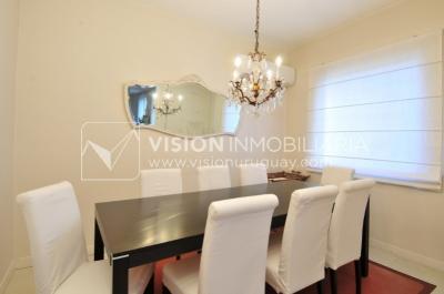 Apto. VIP sobre Rbla. 140 m2 con 3 dorm, 3 baños, cochera 2 automóviles