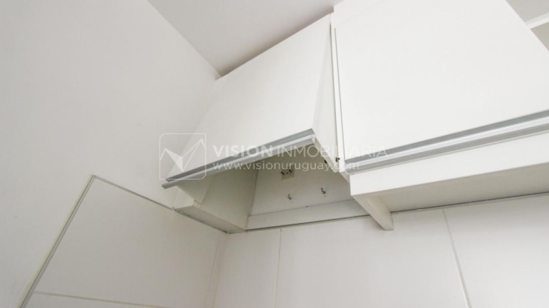 Apto nuevo 2 Dorm, 1 Baño, Av Libertador, 3er Piso MB vista, Sol directo todo el día, 2 balcones, 51 m2, Centro / Aguada. Renta sin impuestos: Vivienda Social.-16