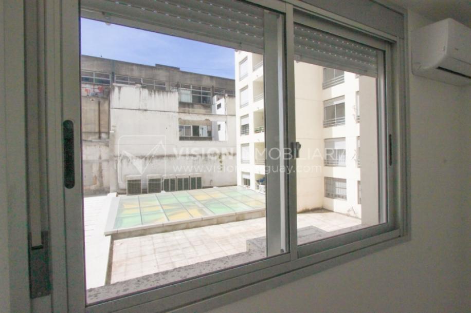 Apto nuevo 2 Dorm, 1 Baño, Av Libertador, 3er Piso MB vista, Sol directo todo el día, 2 balcones, 51 m2, Centro / Aguada. Renta sin impuestos: Vivienda Social.-24