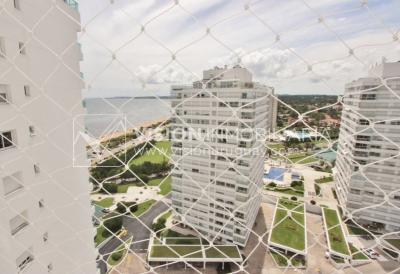 Apto en Aquarela Tower, lo mejor de Punta del Este | 4 dorm en suite + servicio, 253 m2 
