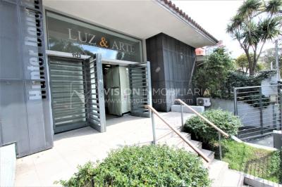 Casa de 212m2 & terreno de 359m2, Av. Luis A. de Herrera casi Rambla, Buceo-Pocitos