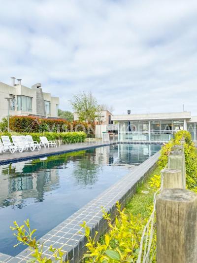 Casas . 3 dorm y 3 baños, Barrio Privado GREENS Arq. Carlos Ott, Barra de Carrasco - U$ 330.000