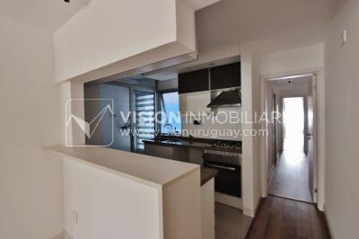 Aptos con Renta U$S 1,250 xMes en Puerto del Buceo, 1er Piso, finas terminaciones.