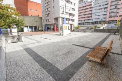 Tres Cruces Apto 1 Dorm, Piso 15 - vistas, Balcón y Terraza Lav, 43 m2.