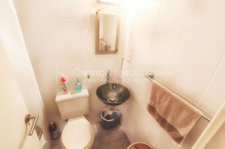 Apto. con Renta, 2 Dorm y 2 Baños, 63 m2, Cordón Sur, 2do Piso por Escalera, Parrillero compartido-24