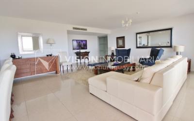 Apto en Aquarela Tower, lo mejor de Punta del Este | 4 dorm en suite + servicio, 253 m2 