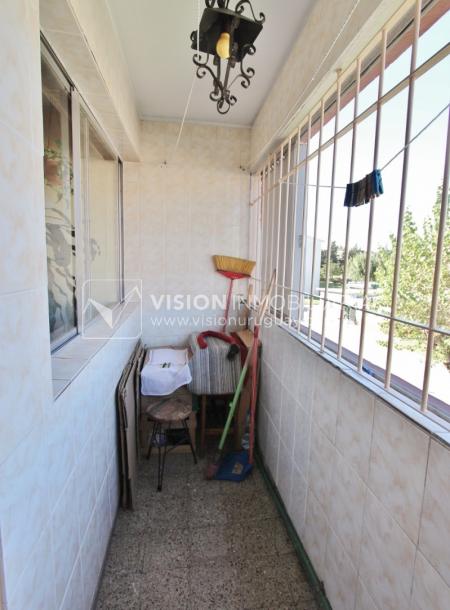 Apartamento de 2 dormitorios y 1 baño, Villa Española, 2do piso.-7