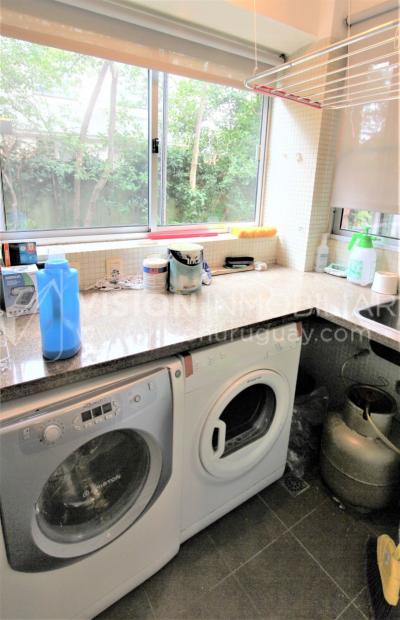 Alquile U$S 3.900 /mes - Distinguido Apartamento en Carrasco de 234 m2, 4 Dormitorios más Servicio, 2 Garajes.