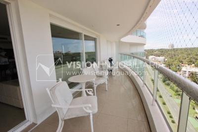 Apto en Aquarela Tower, lo mejor de Punta del Este | 4 dorm en suite + servicio, 253 m2 