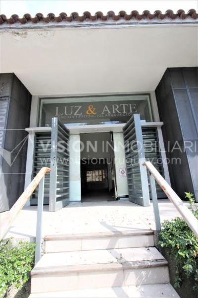 Casa de 212m2 & terreno de 359m2, Av. Luis A. de Herrera casi Rambla, Buceo-Pocitos