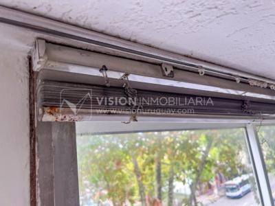 Apartamento con Renta en Venta al frente 2 Dormitorios 2 Baños, La Blanqueada, Av. 8 de Octubre, en Piso 3. Semiequipado. Amenities: 3 Parrilleros, gran Patio Juegos para Niños. Portería y Vigilancia