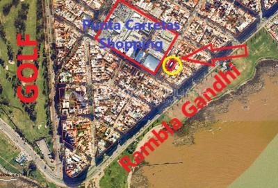 Padrón Único de 280 m2 en Punta Carretas a 50 mts. de Rambla. 132 m2 construidos. Ideal para proyectar su casa, edificio de 3 o 4 pisos, empresa, local gastronómico o restaurante, clínica, instituto u otro. Originalmente 2 dorm y 2 baños, garaje, pat