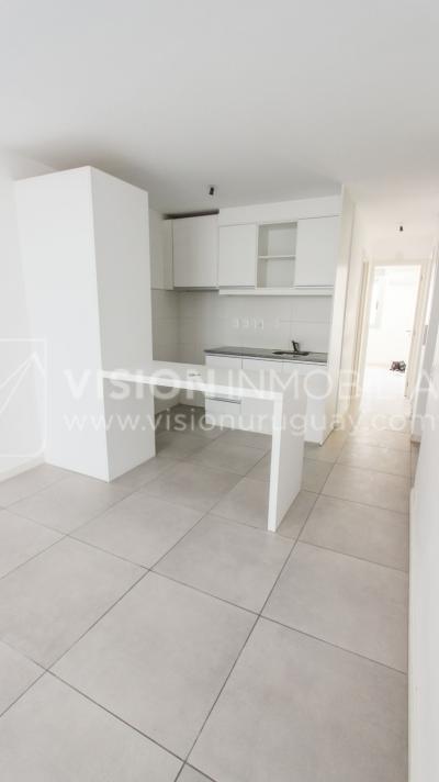 Apto nuevo 2 Dorm, 1 Baño, Av Libertador, 3er Piso MB vista, Sol directo todo el día, 2 balcones, 51 m2, Centro / Aguada. Renta sin impuestos: Vivienda Social.